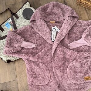 NWT Nordic Beach Mauve Topia Body Wrap